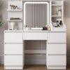 Coiffeuse avec Éclairage LED TRIUMPHKEY, 7 Tiroirs, 4 Étagères, Grand Meuble de Rangement pour Maquillage (Blanc, 110x40x139 cm)